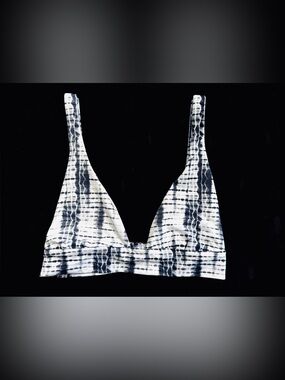 Boys + Arrows 💘 Black & White Fillis Bikini Top 🌊 Size XS Excellent Condition!